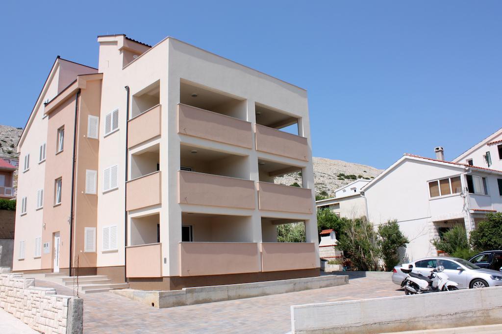 Apartments Augustin Pag Town Exterior photo