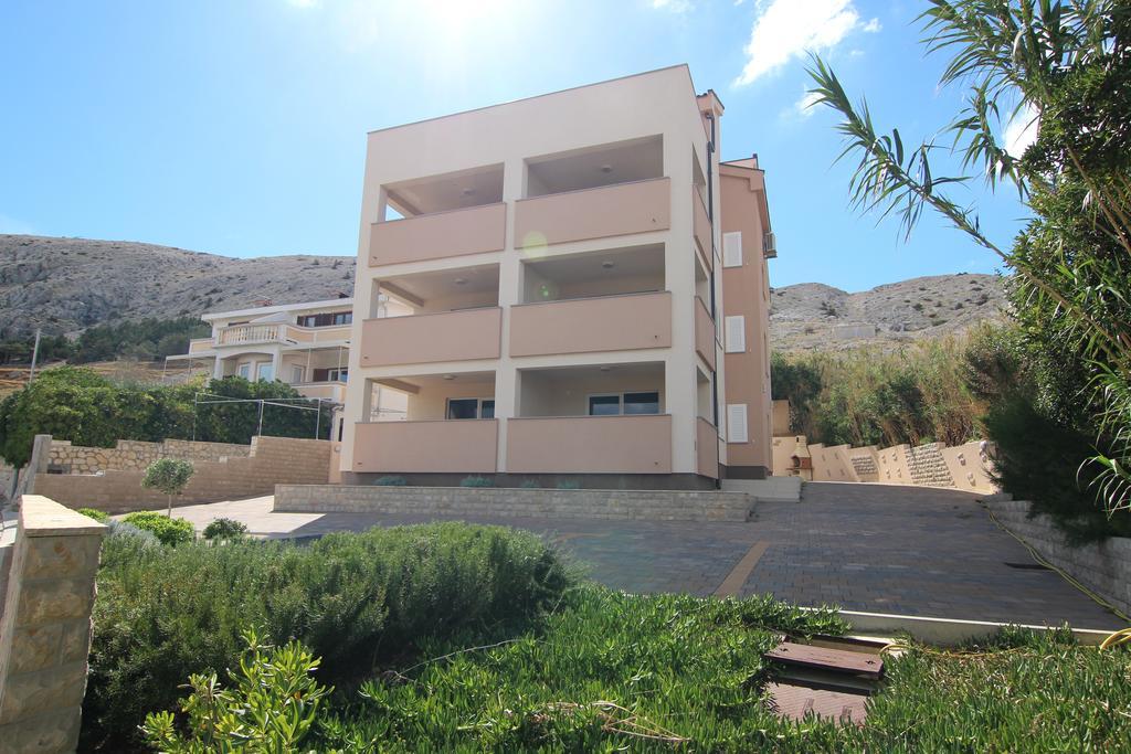 Apartments Augustin Pag Town Exterior photo